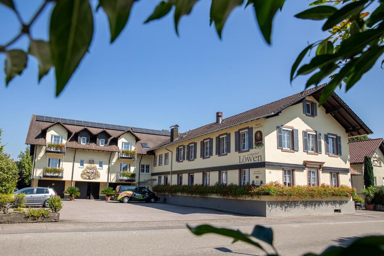 Landgasthof & Brauerei Loewen Sasbach Sasbach  Exterior photo